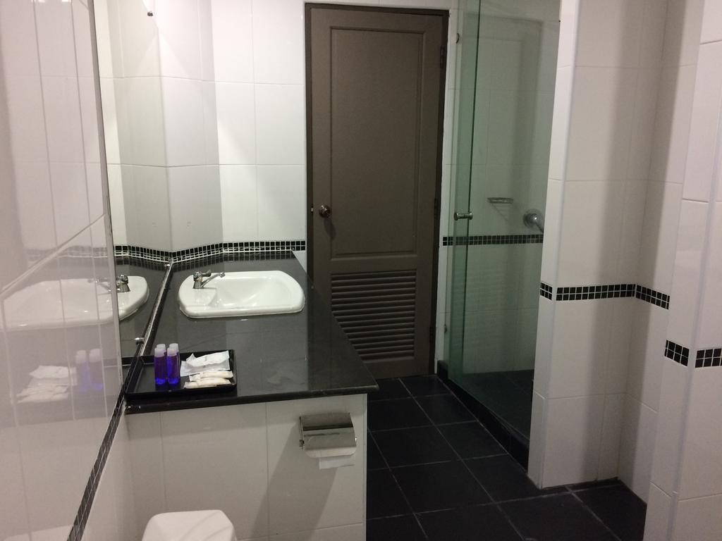 R-con Wongamat Apartment Pattaya
