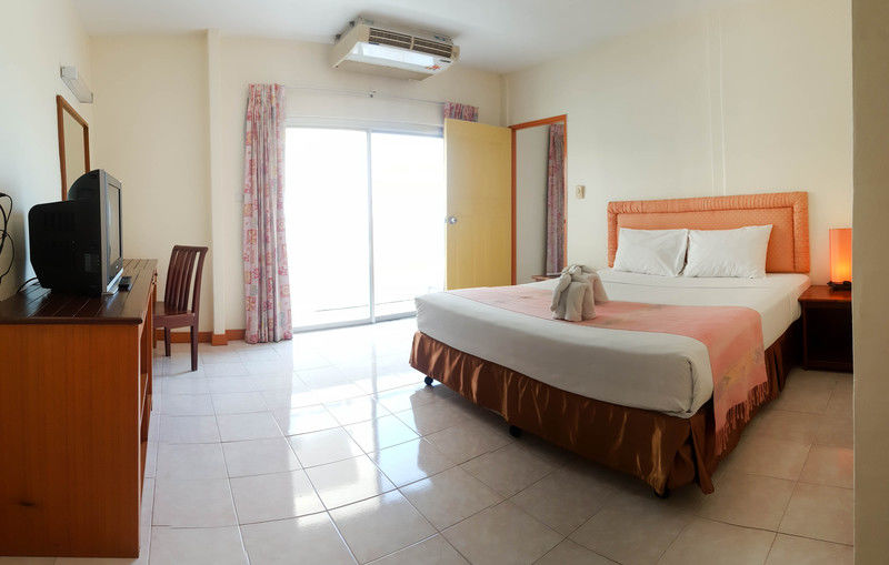 Eastiny Bella Vista 2* Pattaya