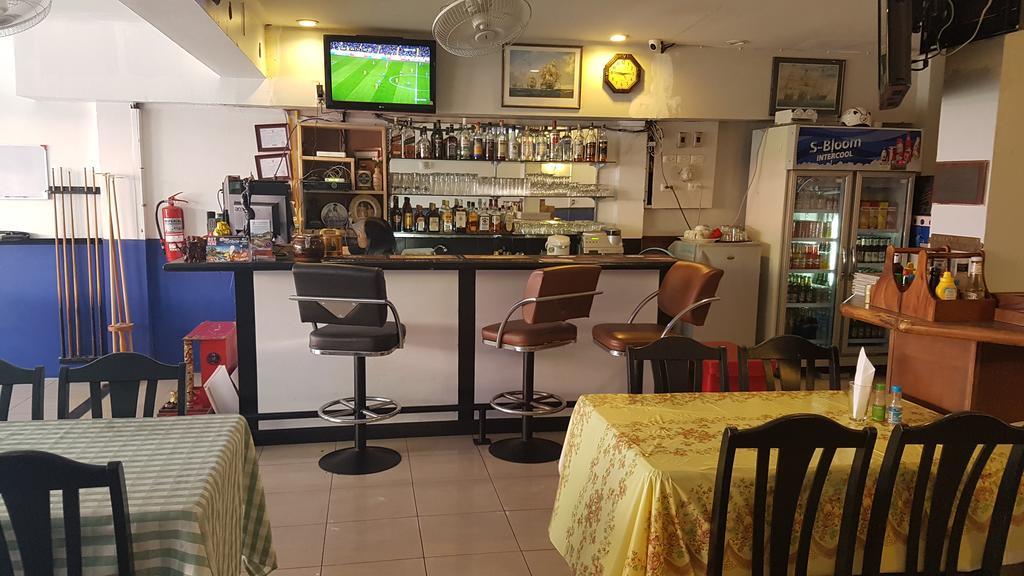 Sandman & Sports Bar Hotel