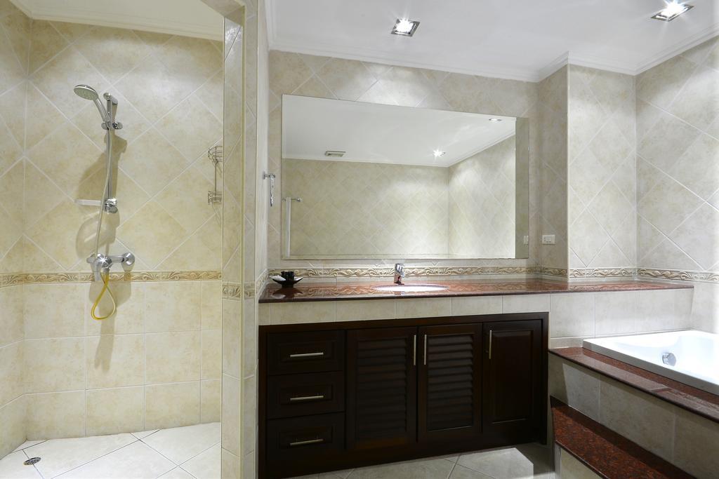 View Talay 6 Wongamat