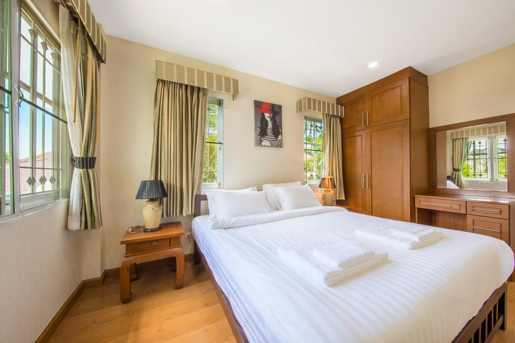 Royal Beach pool villa pattaya