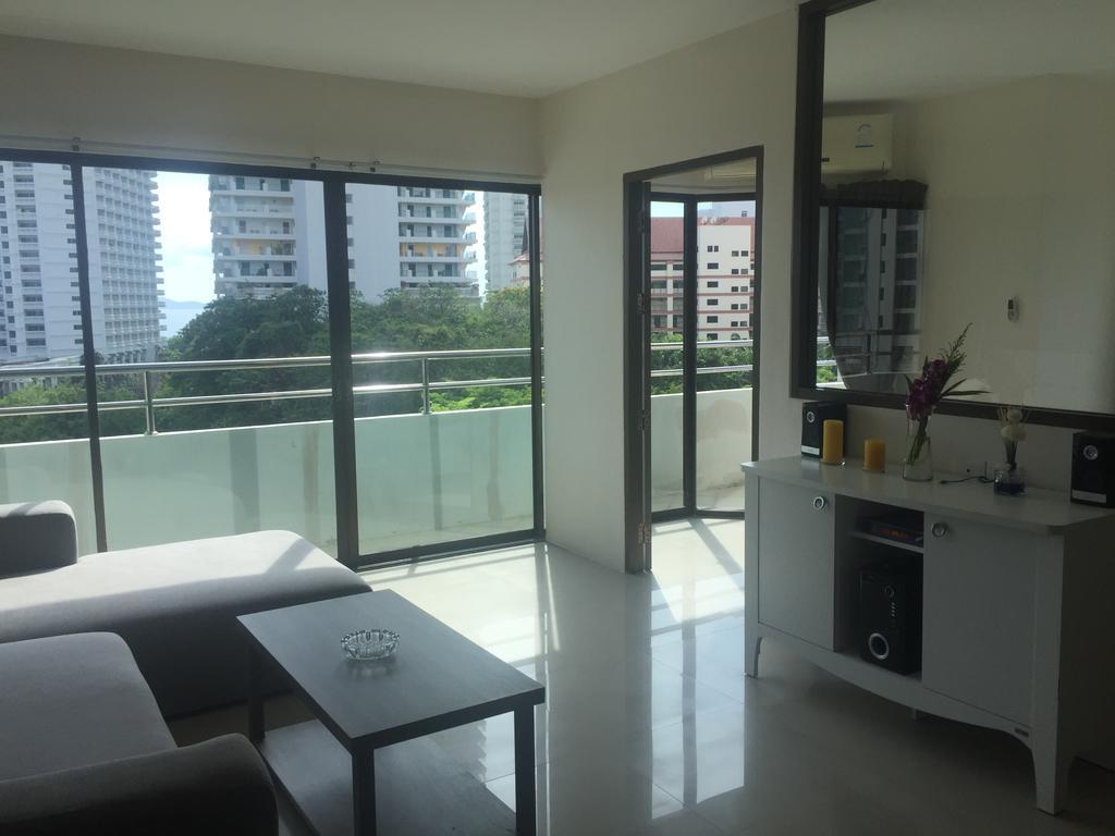 Apartment R-con Wongamat