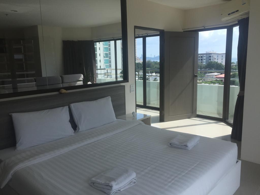 R-con Wongamat Apartment