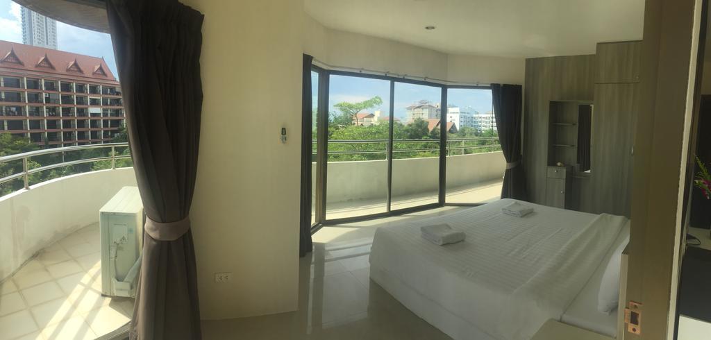 Apartment R-con Wongamat Pattaya