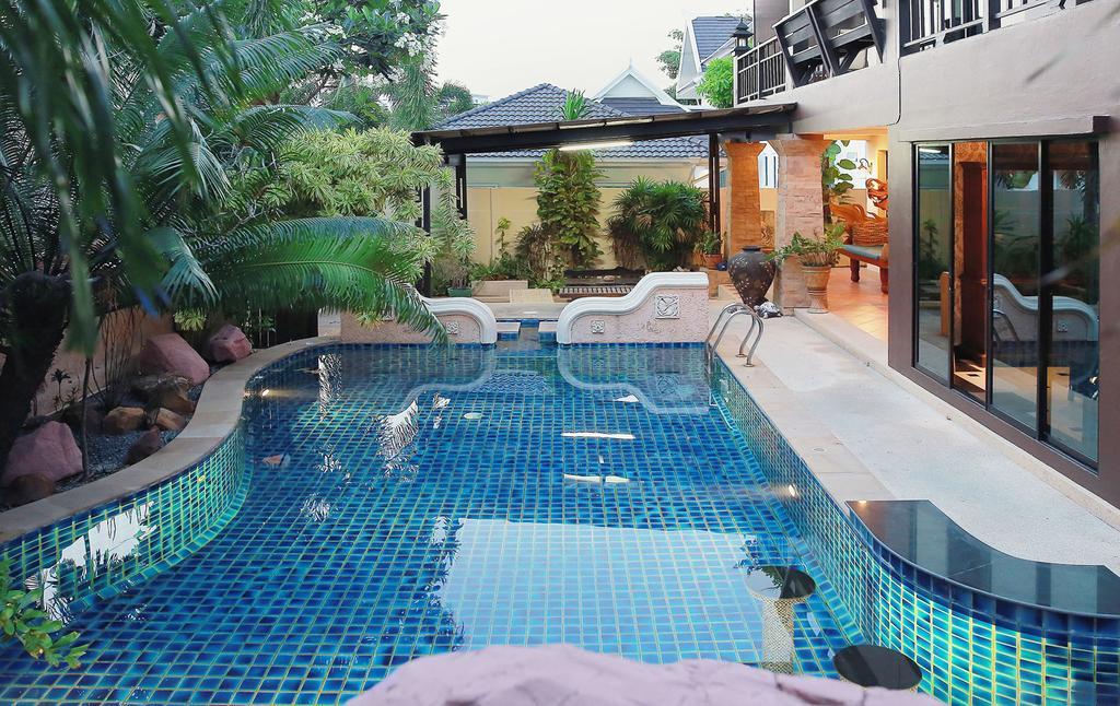 Villa Natcha Pool Pattaya