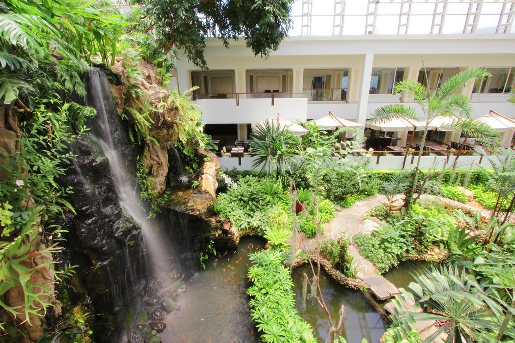 Dusit Thani