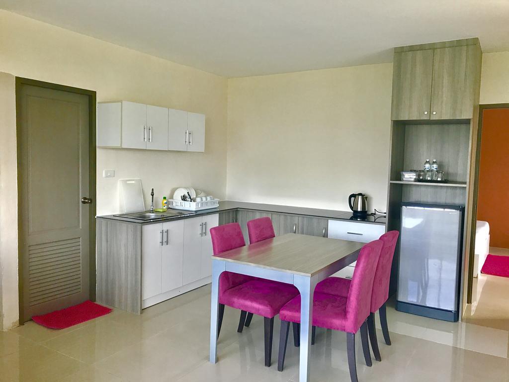 Apartment R-con Wongamat *