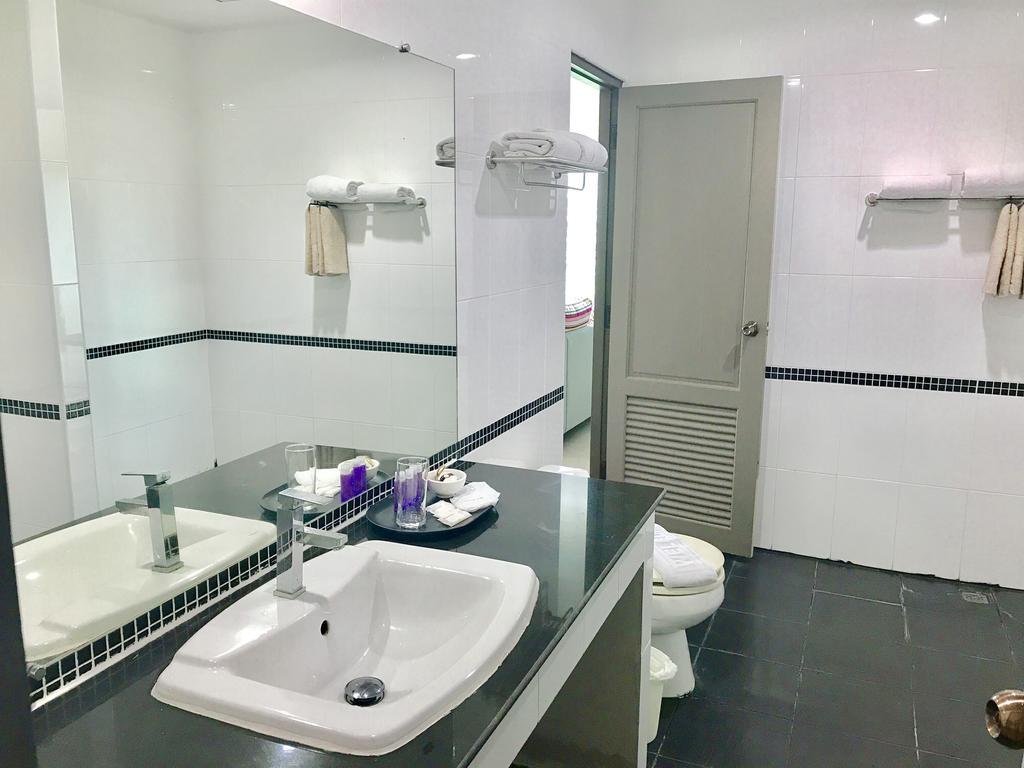Apartment R-con Wongamat Pattaya