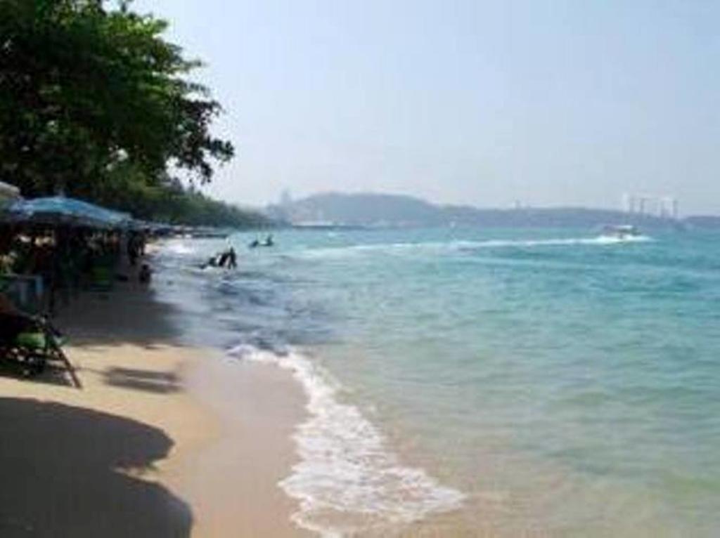 Condominum In Jomtien With Sea View, Balcony And Free Wifi Pattaya