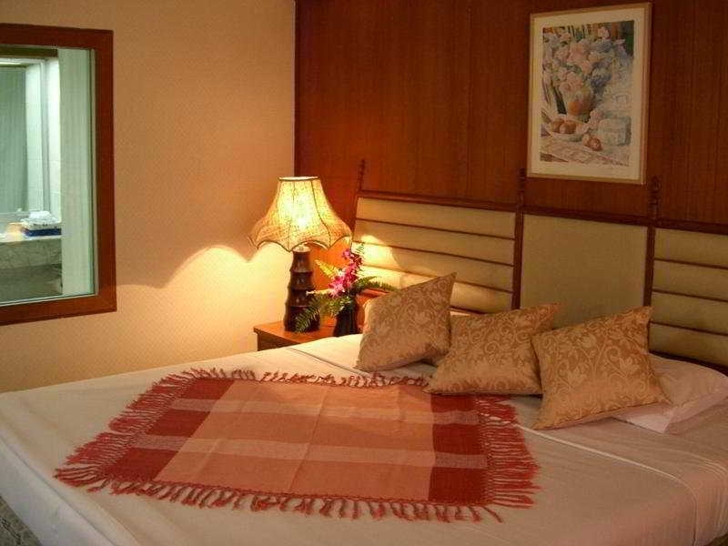 Island View Hotel 3*