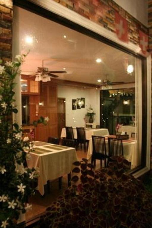 Selina Place Hotel