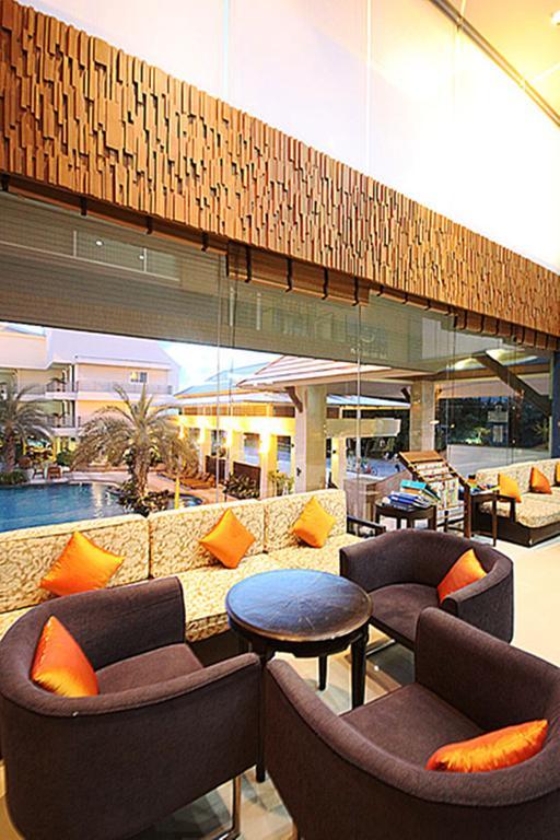 Sea Breeze Jomtien Hotel 4*