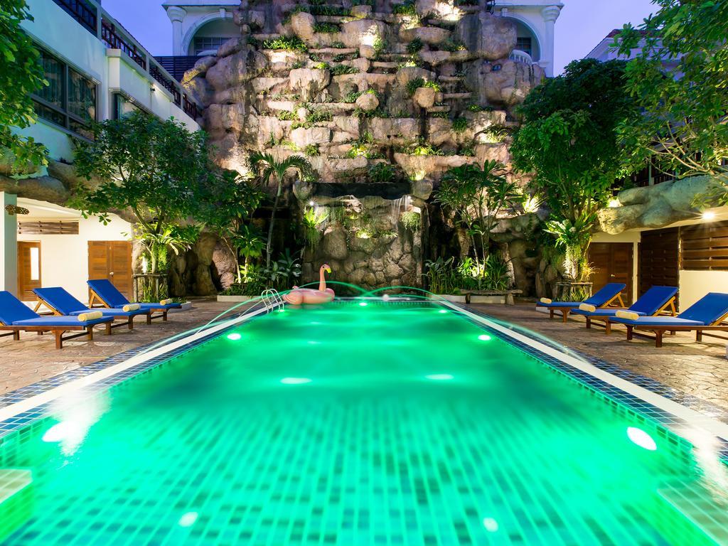 The Agate Boutique 4*