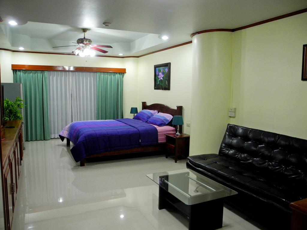 Apartment Sky Orchid Beachfront Pattaya
