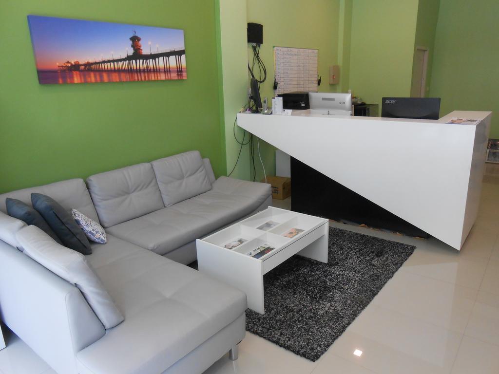 Baku Cafe & Bar Guest house Pattaya