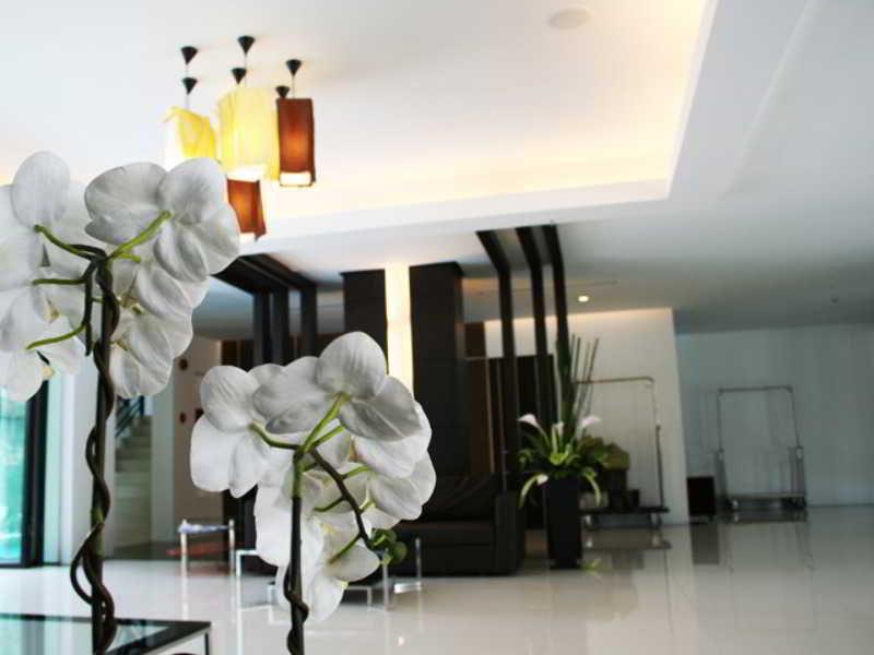Vogue Hotel