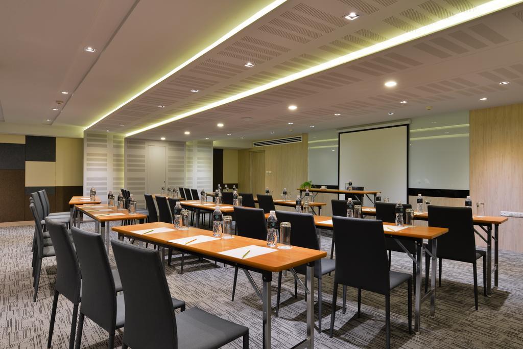Hotel The Grass Serviced Pattaya