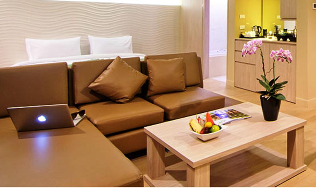Hotel The 