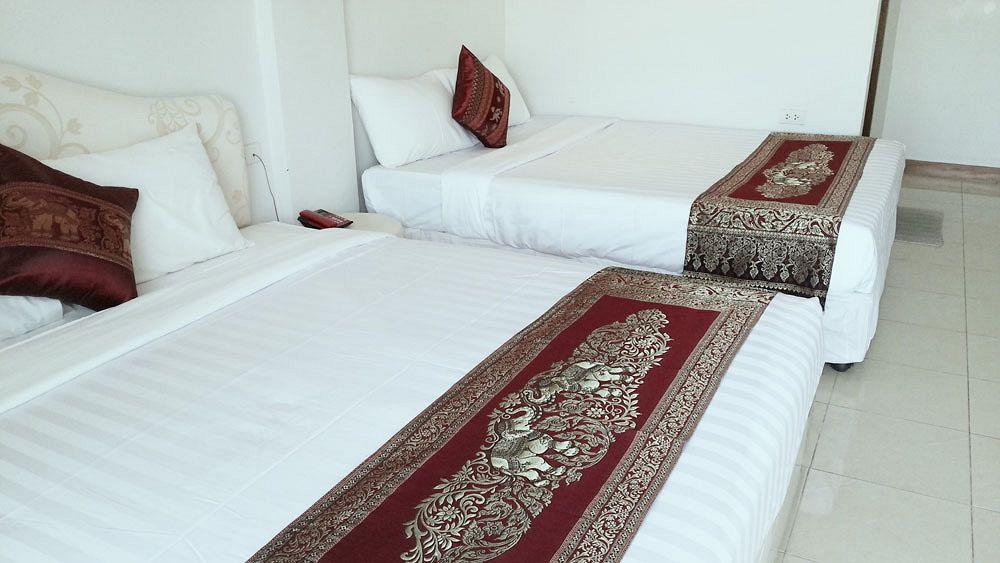 Arya Hotel