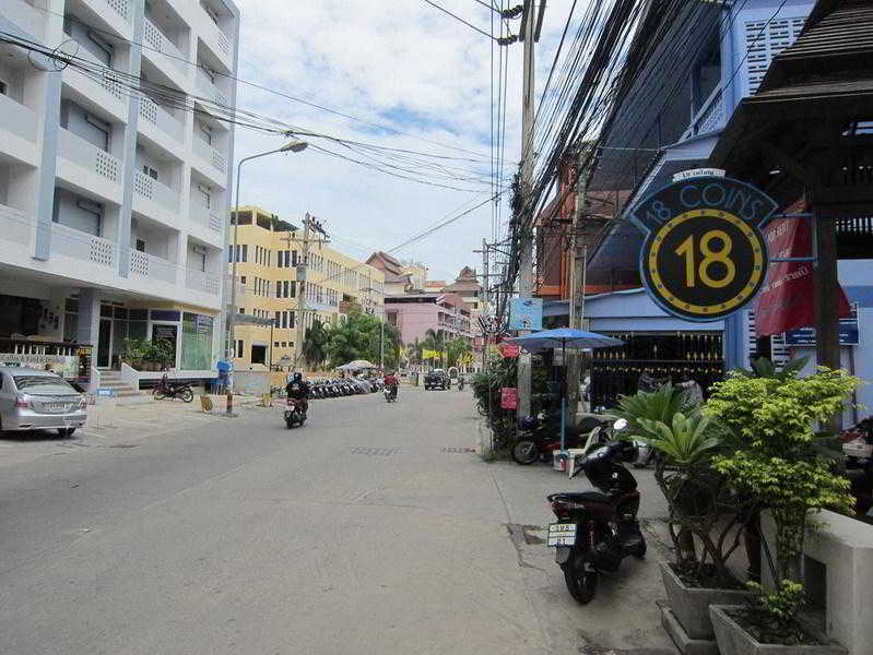 Hotel 18 Coins Budget 2*