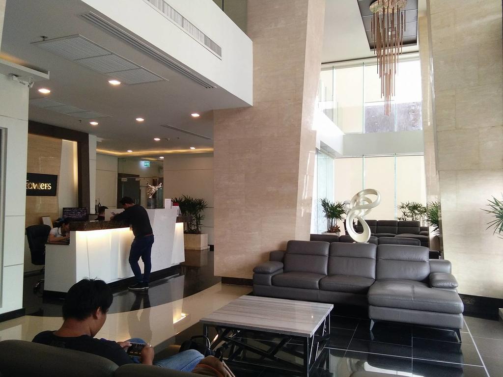 Peak Tower In Phatumnak