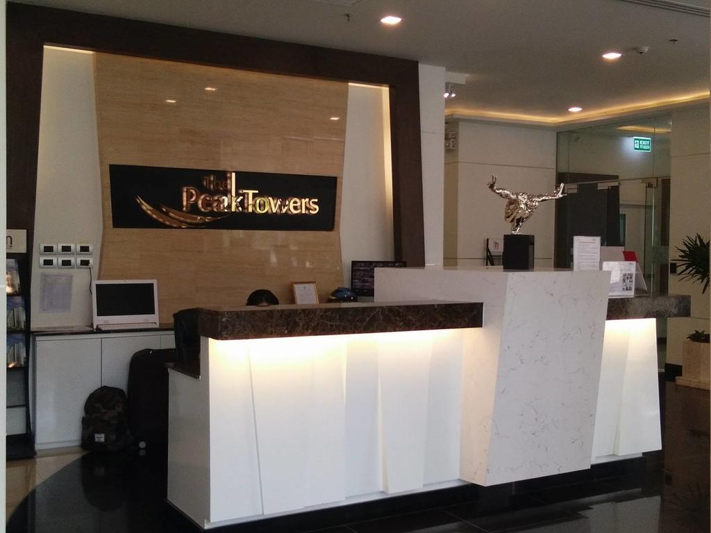 Apartment Peak Tower In Phatumnak