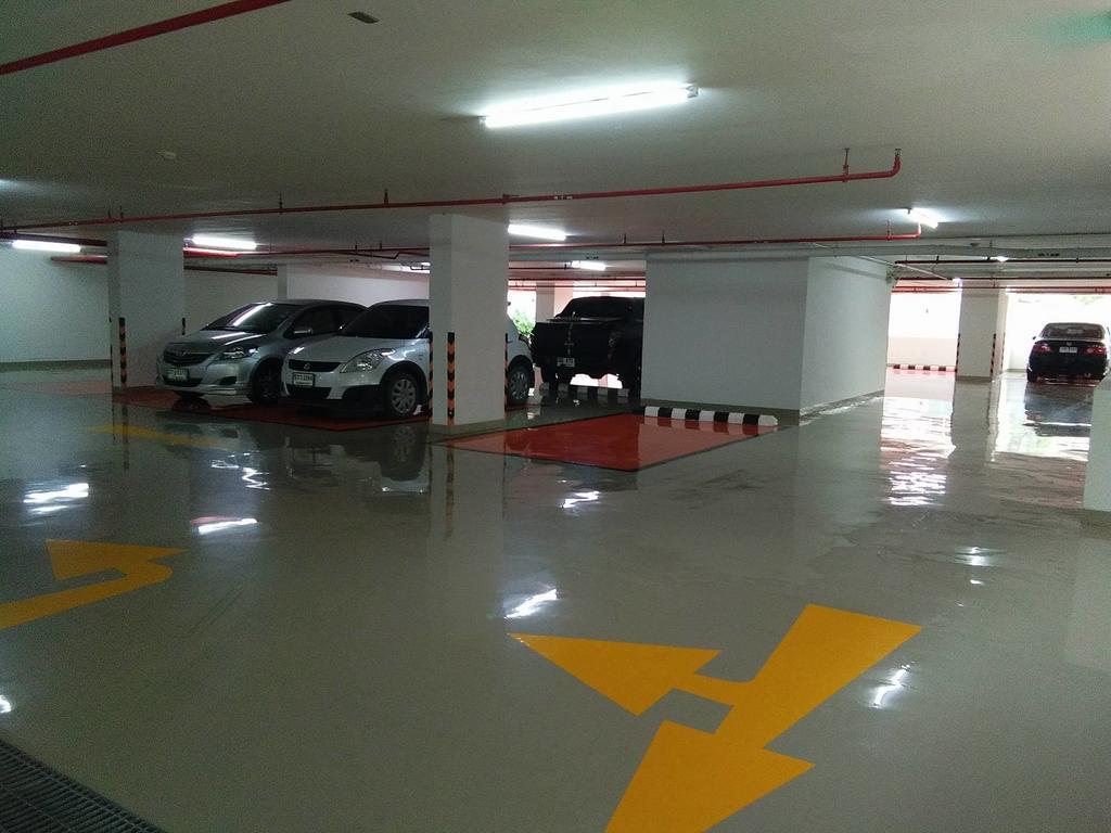 Apartment Peak Tower In Phatumnak Pattaya