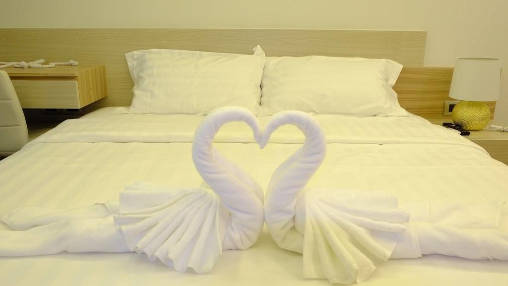 Peak Tower In Phatumnak Apartment *