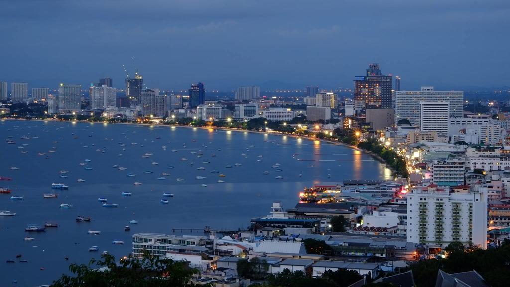 Peak Tower In Phatumnak