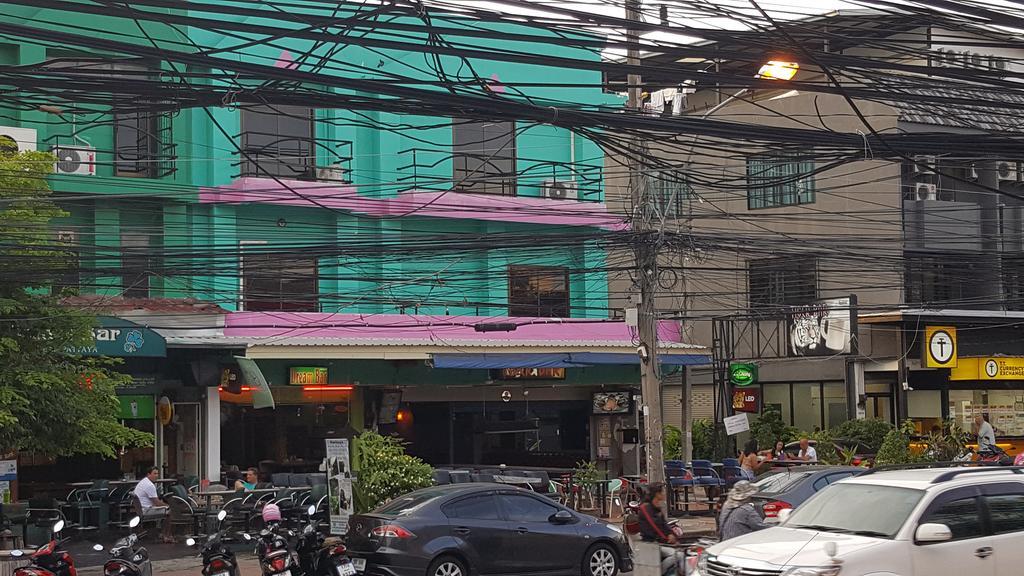 Rumah tetamu Tiger Bar & *