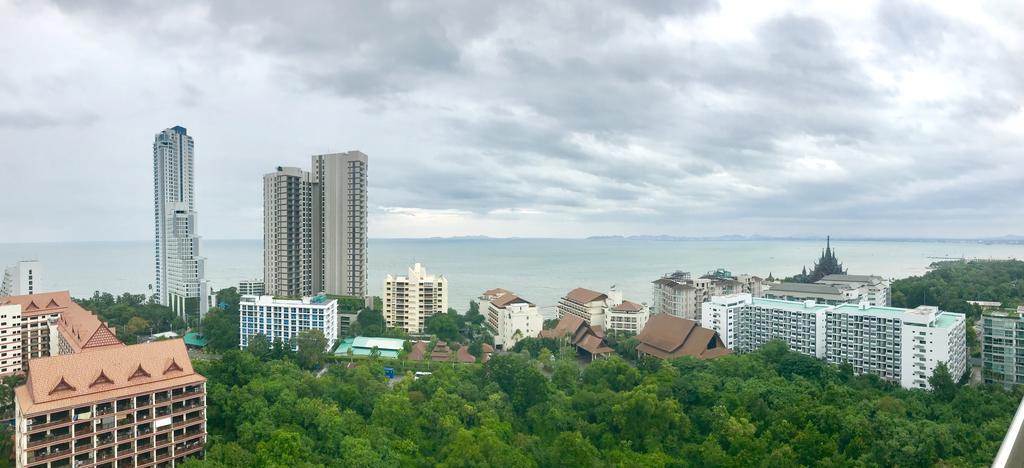 R-con Wongamat Apartment
