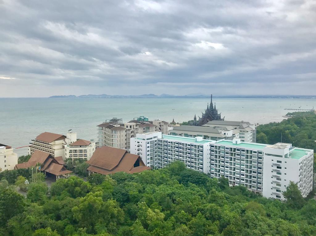 R-con Wongamat Apartment Pattaya