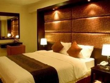 Royal Orchid Hotel 3*