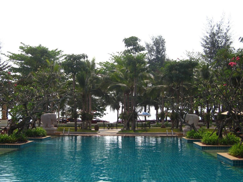 Avalon Resort 4*
