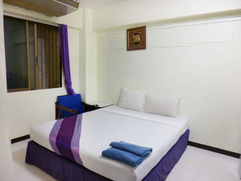 Sawasdee Sunshine Hotel