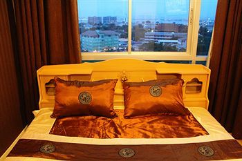 Lumpini Naklua Good Luck Hotel *