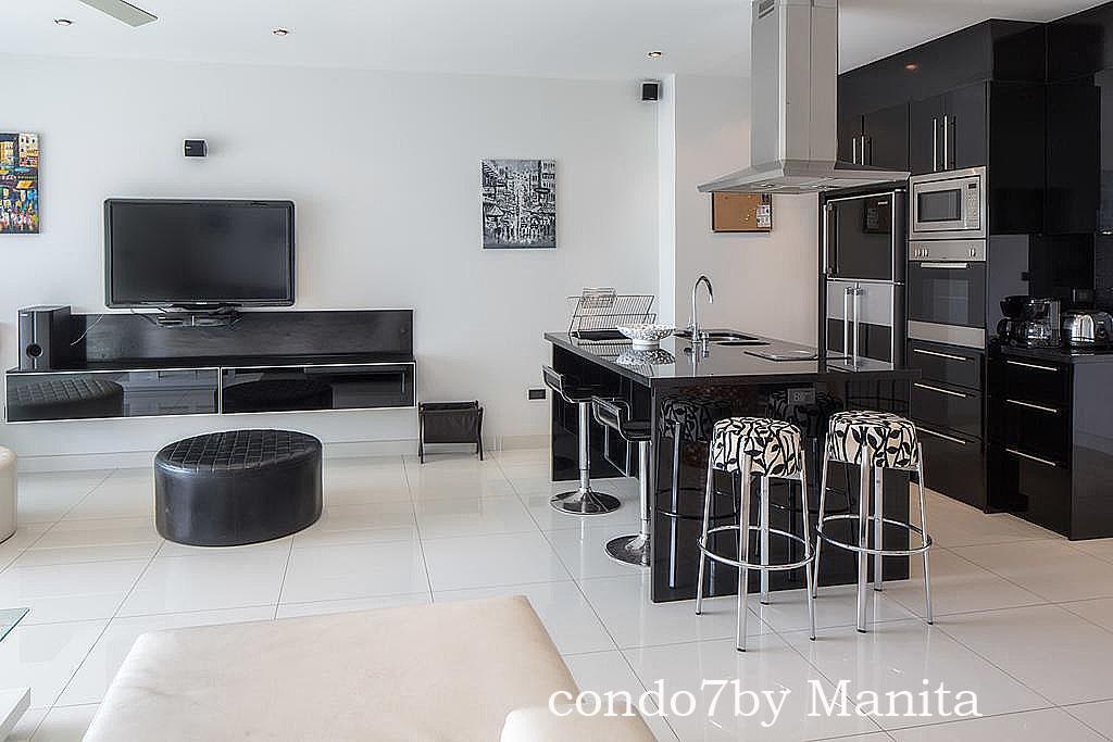 7 By Manita