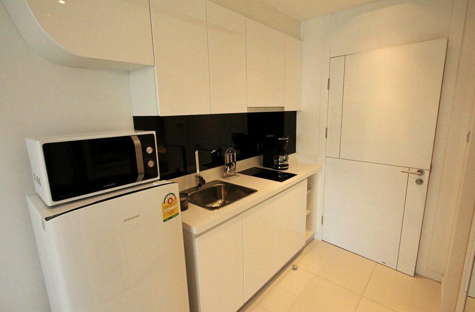 Center By Apartment *