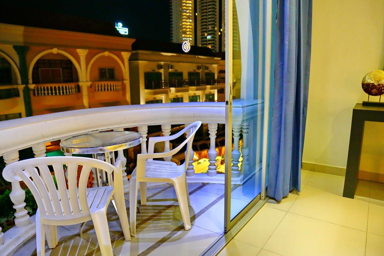 Hotel East