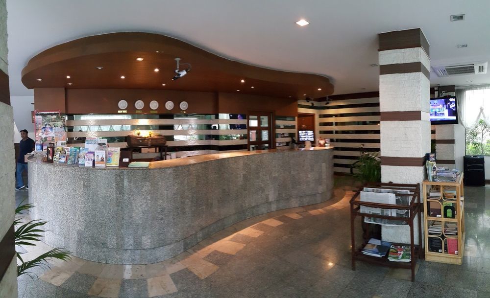 The One Bay Breeze Hotel