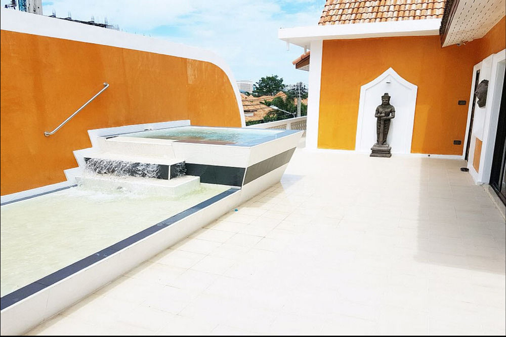 Hideland - The Luxury Tropical *