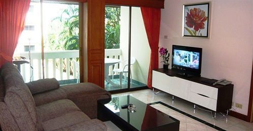 The Garden Aparthotel 3*