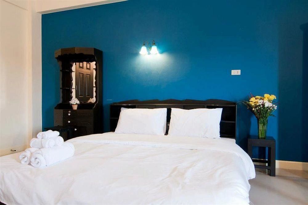 Ploen By Tolani Hotel