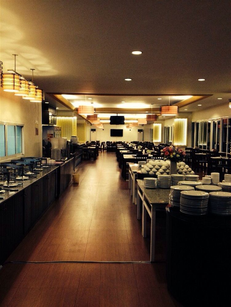 Curve Boutique Hotel 3*