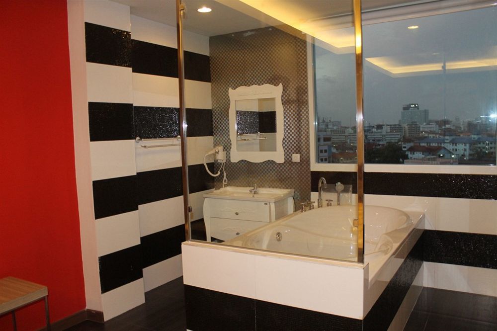 Chariot Hotel Pattaya