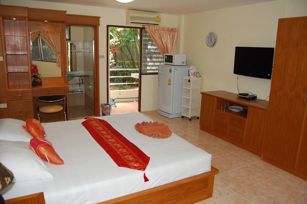 Sirikarn & Luxury