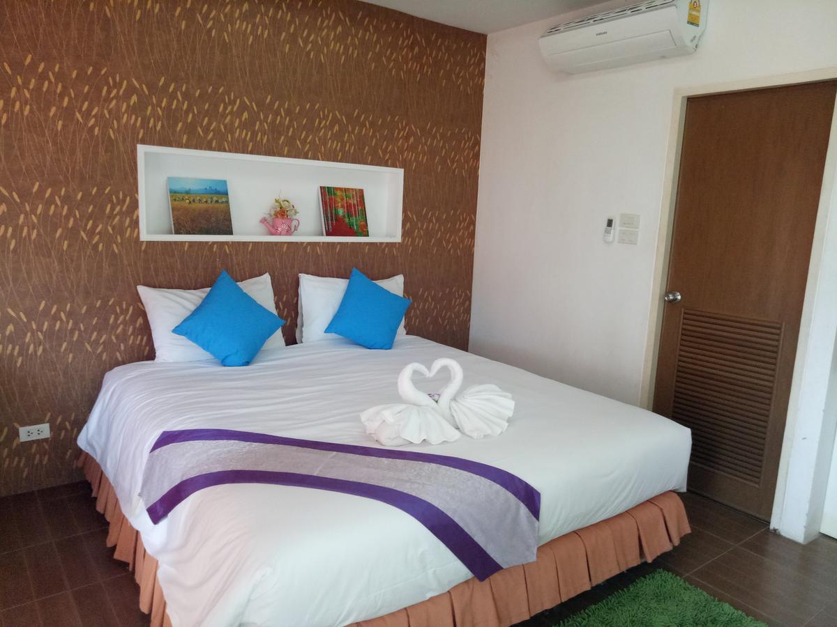 J.p.s.guest House Acomodação com café da manhã  Pattaya