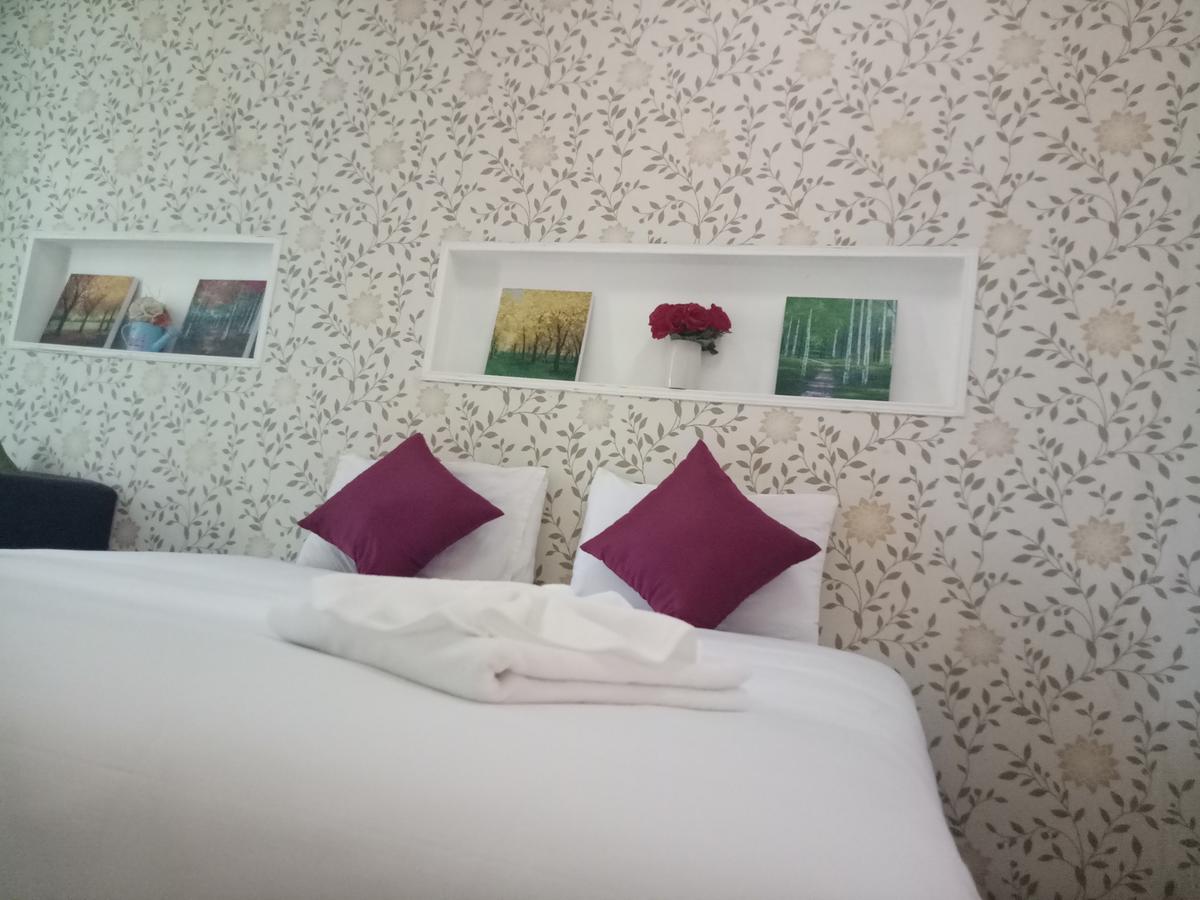 Acomodação com café da manhã  J.p.s.guest House *