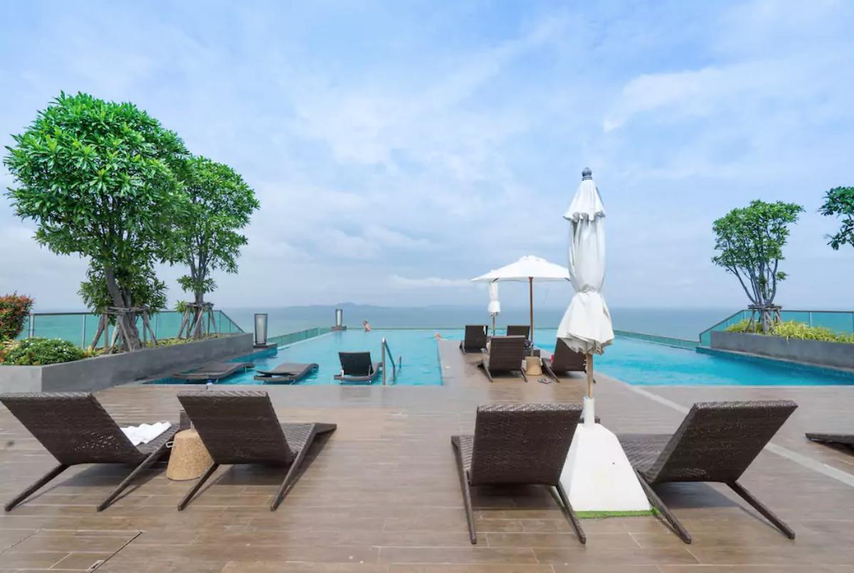 Apartment Wong Amat 2 Br *