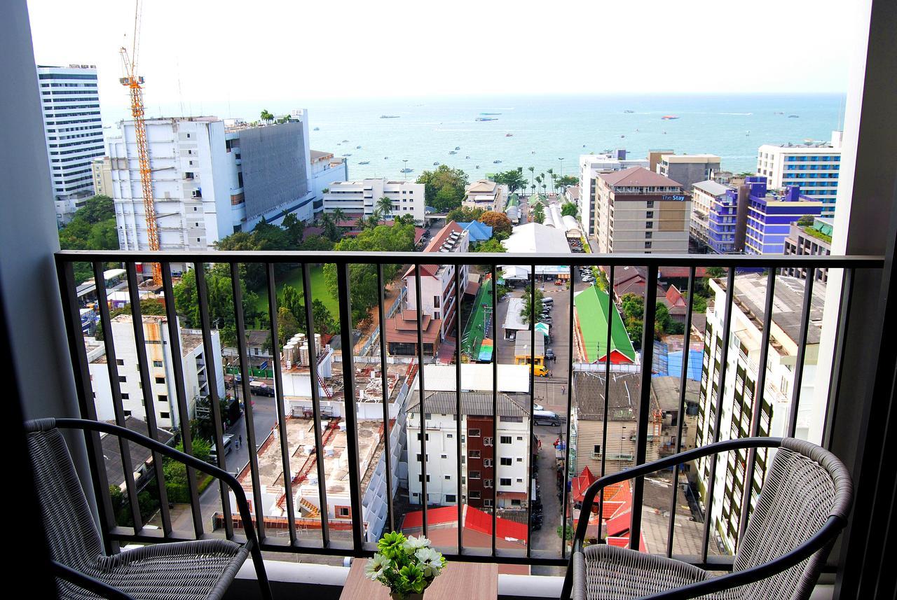 Apartment The Base Pattaya